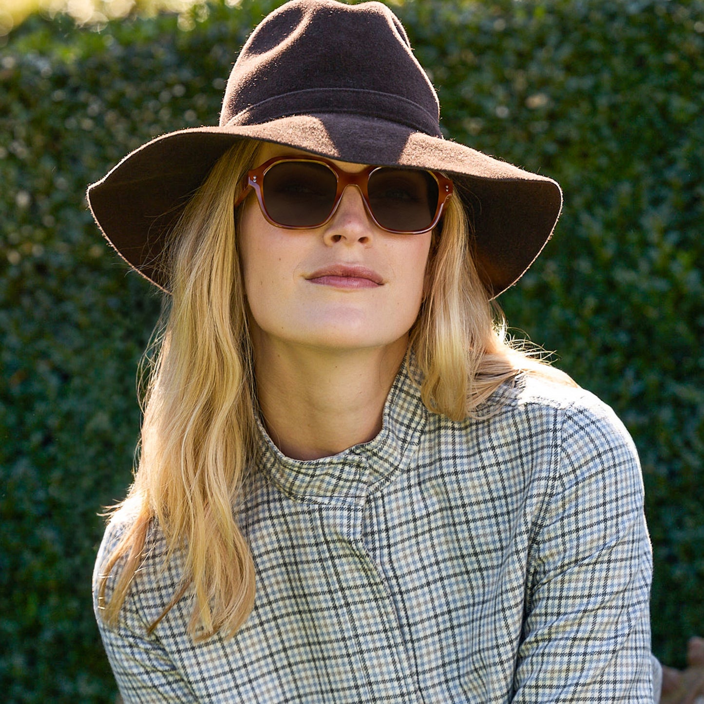 Uma Sun sunglasses, lifestyle photo